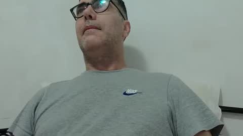 trevido4u online show from October 7, 2025, 2:42 am