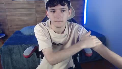 Snapshot of trevor_mob chatting on April 15, 2026, 7:58 pm trevor_mob online show from April 15, 2026, 7:58 pm
