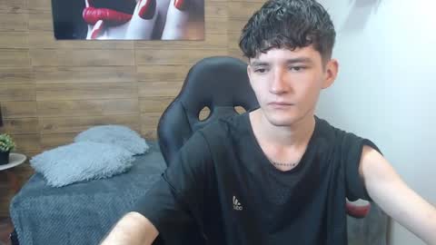 Snapshot of trevor_mob chatting on April 18, 2026, 7:58 pm trevor_mob online show from April 18, 2026, 7:58 pm