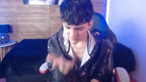 Snapshot of trevor_mob chatting on April 20, 2026, 7:37 pm trevor_mob online show from April 20, 2026, 7:37 pm