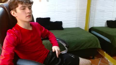 Snapshot of trevor_mob chatting on May 19, 2026, 4:24 pm trevor_mob online show from May 19, 2026, 4:24 pm
