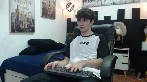 Snapshot of trevor_mob chatting on May 30, 2026, 6:38 pm trevor_mob online show from May 30, 2026, 6:38 pm