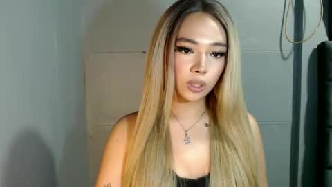 trexie_fucks15 online show from September 26, 2025, 2:54 pm