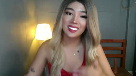 trexie_fucks15 online show from December 18, 2025, 11:27 am