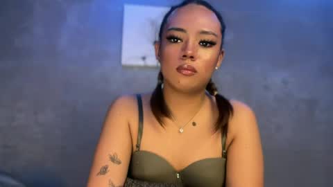 trexie_fucks15 online show from June 23, 2026, 4:27 pm