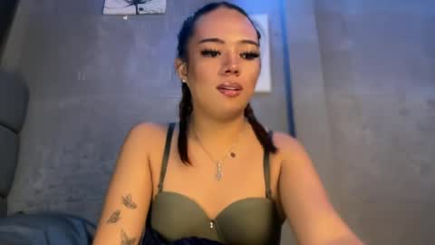 trexie_fucks15 online show from July 5, 2026, 3:52 pm