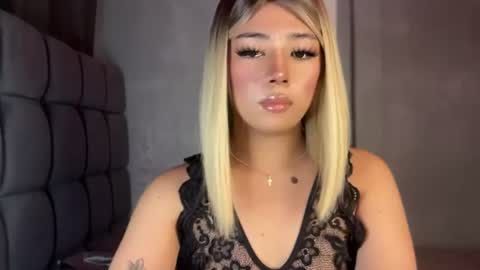 trexie_fucks15 online show from July 28, 2026, 9:26 am