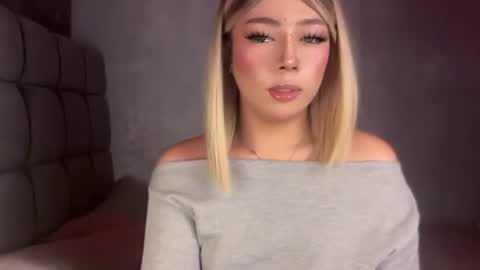 trexie_fucks15 online show from August 2, 2026, 4:27 pm