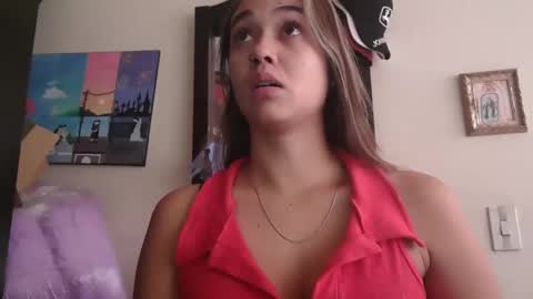 Snapshot of triana_bell chatting on April 5, 2026, 5:10 pm triana_bell online show from April 5, 2026, 5:10 pm