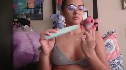 Snapshot of triana_bell chatting on April 13, 2026, 4:12 pm triana_bell online show from April 13, 2026, 4:12 pm