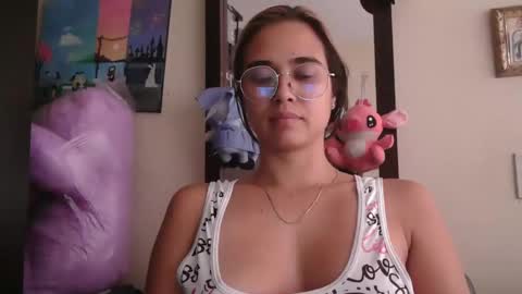 Snapshot of triana_bell chatting on April 18, 2026, 7:07 pm triana_bell online show from April 18, 2026, 7:07 pm