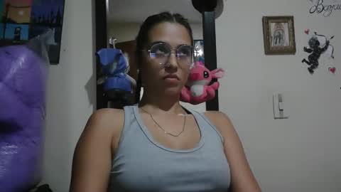 Snapshot of triana_bell chatting on April 21, 2026, 2:51 am triana_bell online show from April 21, 2026, 2:51 am