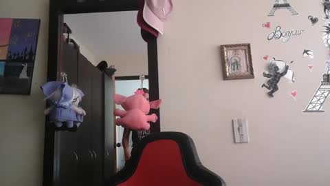 Snapshot of triana_bell chatting on May 7, 2026, 4:34 pm triana_bell online show from May 7, 2026, 4:34 pm
