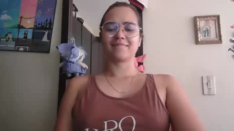 Snapshot of triana_bell chatting on May 10, 2026, 4:56 pm triana_bell online show from May 10, 2026, 4:56 pm