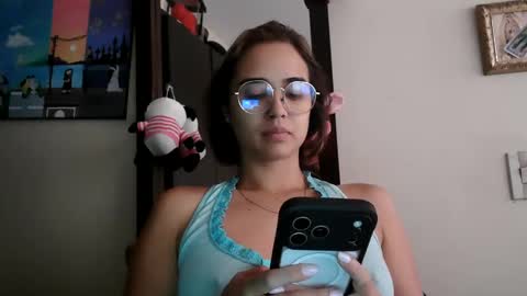 Snapshot of triana_bell chatting on June 7, 2026, 4:00 pm triana_bell online show from June 7, 2026, 4:00 pm