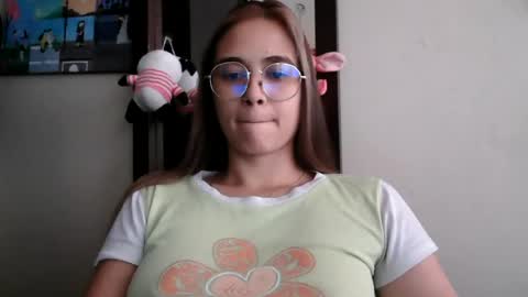 Snapshot of triana_bell chatting on June 25, 2026, 4:44 pm triana_bell online show from June 25, 2026, 4:44 pm