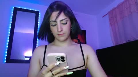 triana_damelio online show from September 17, 2025, 11:12 am