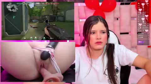 Snapshot of trianna__ chatting on February 18, 2025, 2:06 pm Trianna online show from February 18, 2025, 2:06 pm