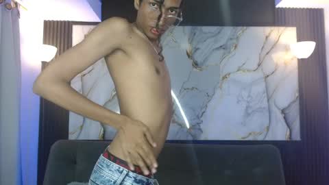 Johan online show from April 28, 2026, 2:49 am