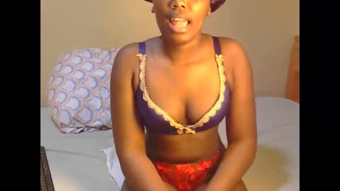trina_z online show from June 4, 2026, 9:54 pm