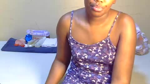 trina_z online show from June 18, 2026, 9:14 am