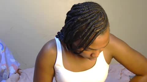 trina_z online show from July 25, 2026, 7:33 pm