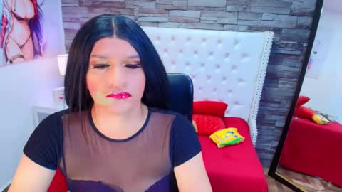 Snapshot of trinity_tsx chatting on October 4, 2025, 6:06 pm SOFIA online show from October 4, 2025, 6:06 pm