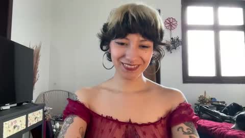 Snapshot of trinitysecrets chatting on December 31, 2024, 8:45 pm trinitysecrets online show from December 31, 2024, 8:45 pm