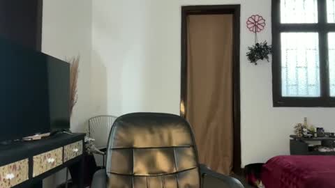 Snapshot of trinitysecrets chatting on January 5, 2025, 10:29 pm trinitysecrets online show from January 5, 2025, 10:29 pm