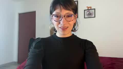 Snapshot of trinitysecrets chatting on September 28, 2025, 7:52 pm trinitysecrets online show from September 28, 2025, 7:52 pm