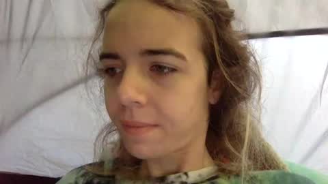 Snapshot of trippybb222 chatting on October 7, 2025, 1:30 pm trippybb222 online show from October 7, 2025, 1:30 pm