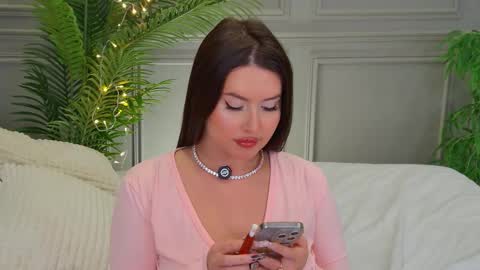 trisha_winslet online show from January 7, 2026, 11:01 am