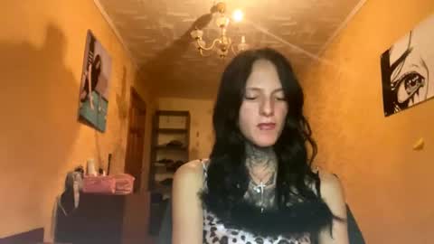 Snapshot of tristalevy chatting on October 18, 2025, 5:14 pm Sofa Im new here and so far I do not take off the panties online show from October 18, 2025, 5:14 pm