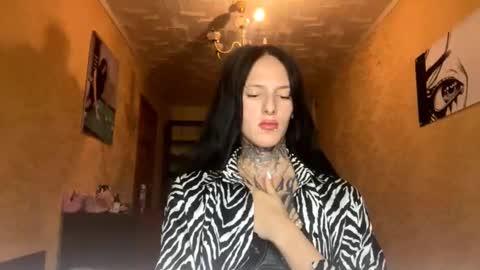 Snapshot of tristalevy chatting on October 23, 2025, 3:22 pm Sofa Im new here and so far I do not take off the panties online show from October 23, 2025, 3:22 pm