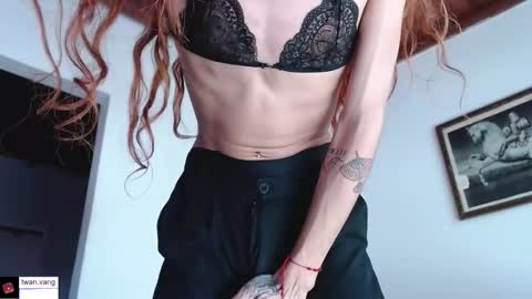 Snapshot of trix_fiore_oficial chatting on October 14, 2025, 9:37 pm Trix online show from October 14, 2025, 9:37 pm