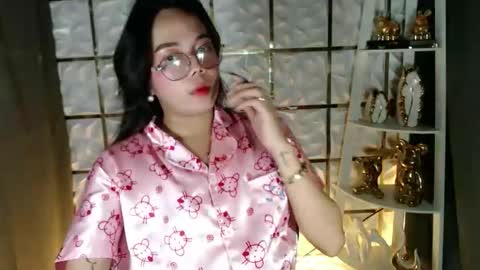 trixie_foxslut online show from April 3, 2026, 11:52 am