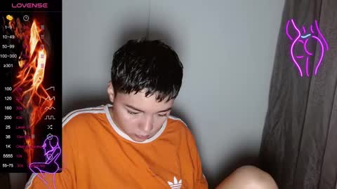 Kitty online show from February 21, 2025, 2:39 am