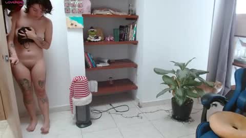 Snapshot of trixie_tangg chatting on May 3, 2026, 5:30 pm Kitty online show from May 3, 2026, 5:30 pm