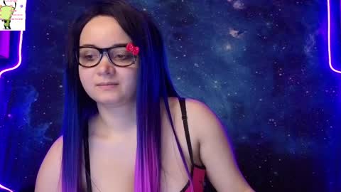 Snapshot of trixiedoescamcam chatting on April 28, 2026, 2:27 am trixiedoescamcam online show from April 28, 2026, 2:27 am