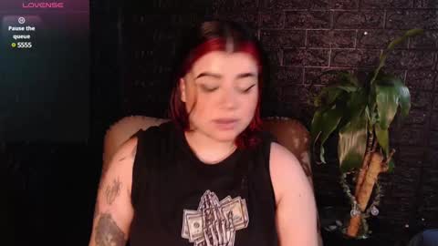 trixxiee_ online show from December 14, 2024, 2:45 am