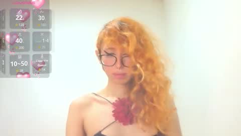 Trixy Rose online show from November 30, 2025, 5:50 pm