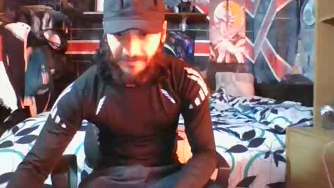 Andrew online show from December 3, 2025, 7:12 pm