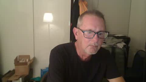 Snapshot of troffer1020 chatting on December 20, 2024, 1:36 am Troffer online show from December 20, 2024, 1:36 am