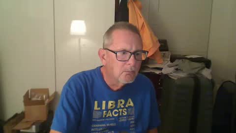 Snapshot of troffer1020 chatting on December 21, 2024, 12:09 am Troffer online show from December 21, 2024, 12:09 am
