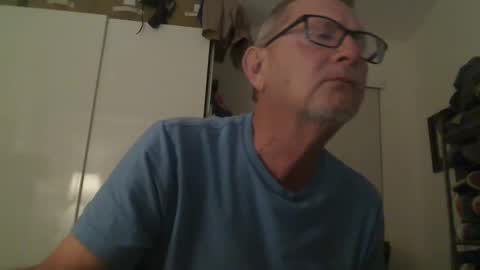 Snapshot of troffer1020 chatting on February 22, 2025, 2:50 am Troffer online show from February 22, 2025, 2:50 am