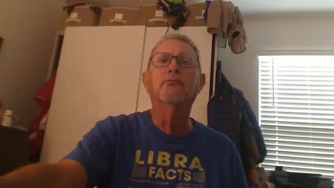 Snapshot of troffer1020 chatting on October 9, 2025, 10:19 pm Troffer online show from October 9, 2025, 10:19 pm