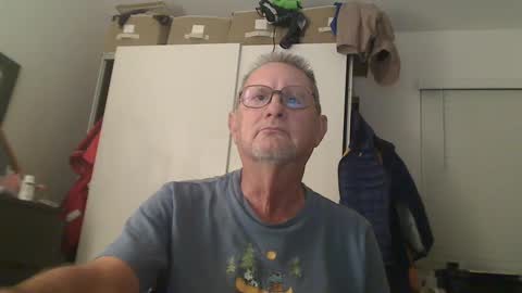 Snapshot of troffer1020 chatting on October 14, 2025, 3:40 am Troffer online show from October 14, 2025, 3:40 am