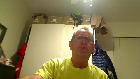 Snapshot of troffer1020 chatting on October 23, 2025, 3:28 am Troffer online show from October 23, 2025, 3:28 am