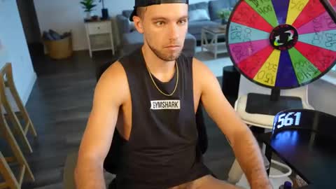 Snapshot of troy_greenxo chatting on October 7, 2025, 9:34 pm Troy Green online show from October 7, 2025, 9:34 pm