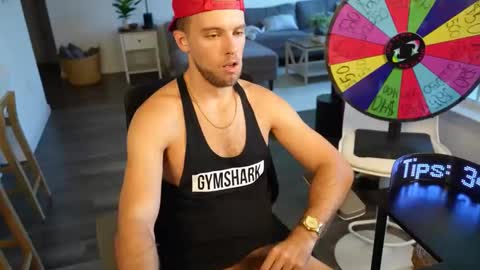 Snapshot of troy_greenxo chatting on October 8, 2025, 9:45 pm Troy Green online show from October 8, 2025, 9:45 pm